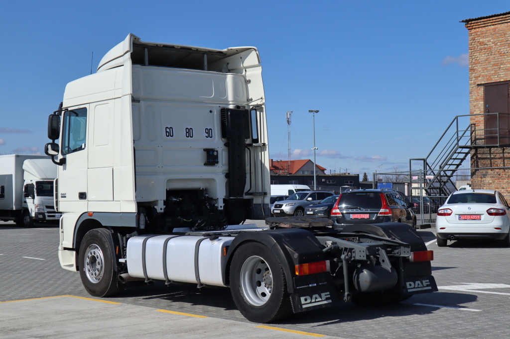 DAF XF 105 460 2011 фото 2