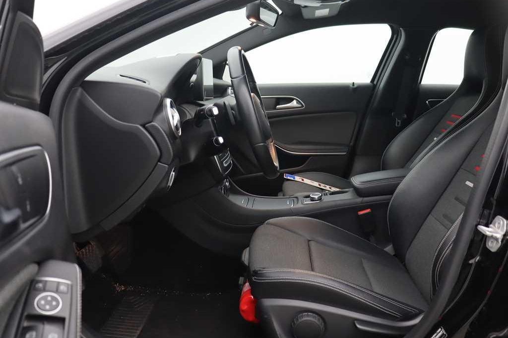 Mercedes-Benz A-Klasse 2016 photo 3