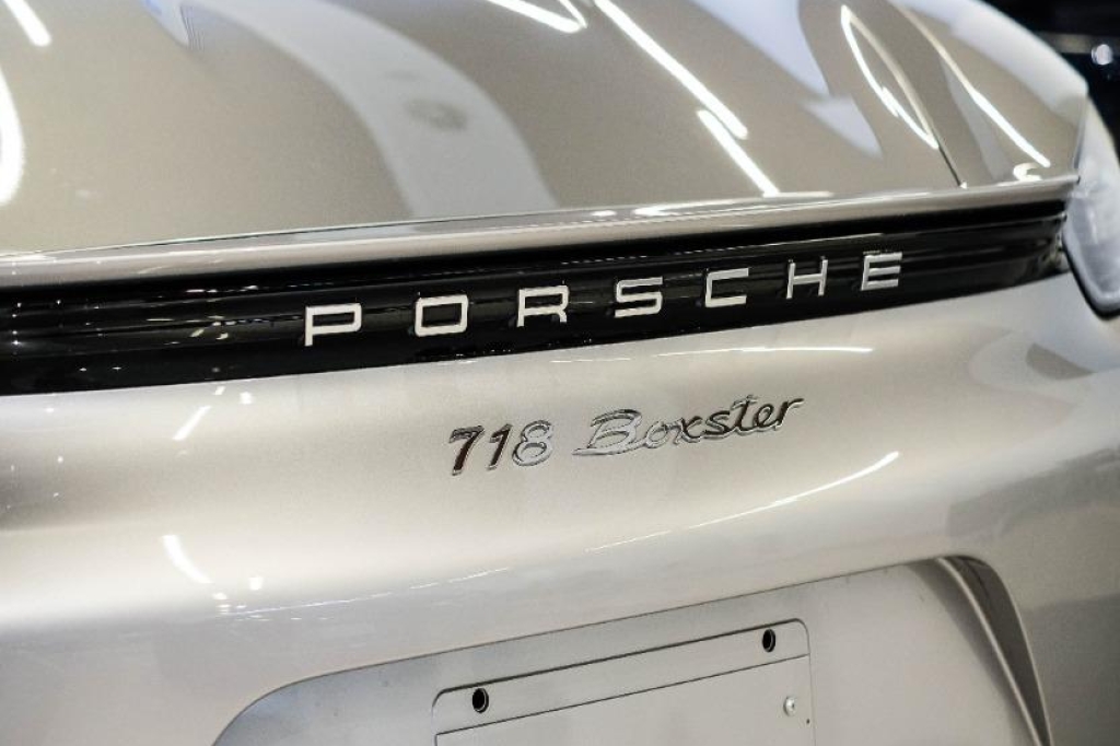 Porsche Boxster 2019 photo 2