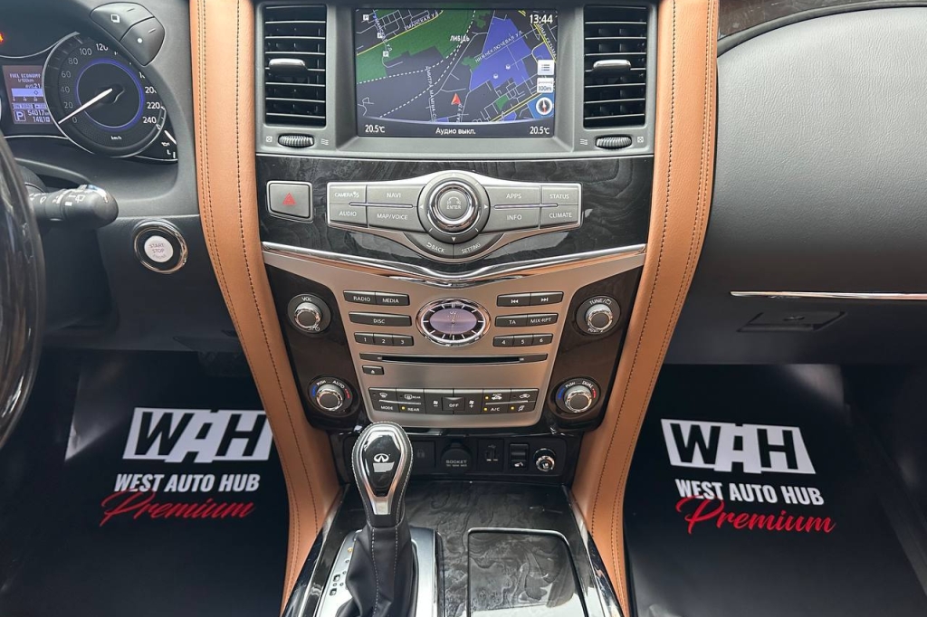 Infiniti QX80 Luxe Proactive 2018 photo Infiniti QX80 Luxe Proactive 2018 photo 21