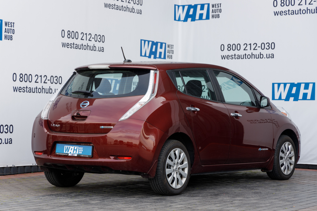 Nissan Leaf фото 5