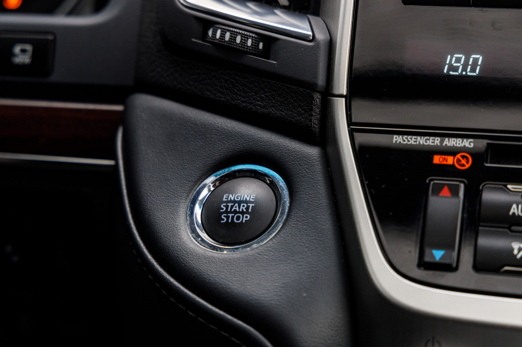 Toyota Land Cruiser 200 2018 photo 36