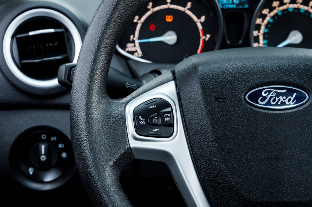 Ford Fiesta SE 2019 photo 14