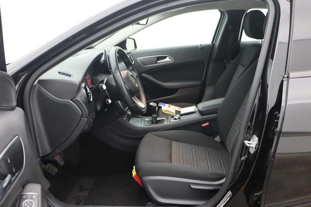 Mercedes-Benz A-Klasse 2017 photo 1