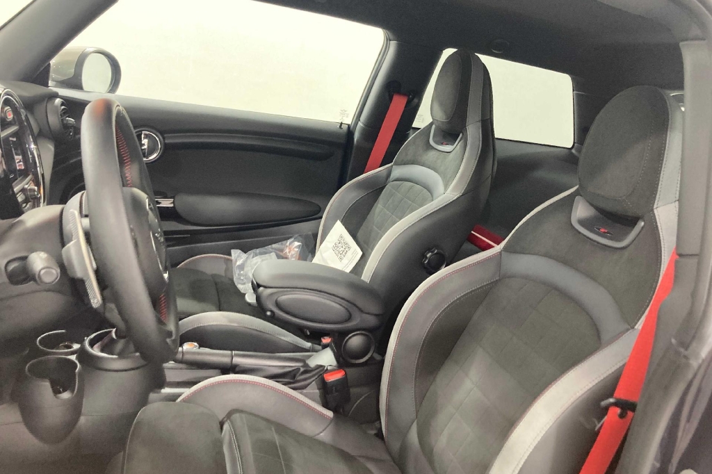 MINI Cooper 2020 photo 2