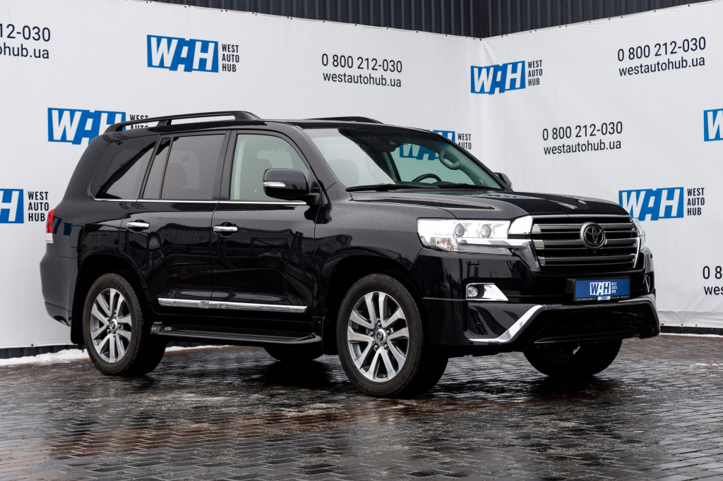 Toyota Land Cruiser 200 2018 photo 2