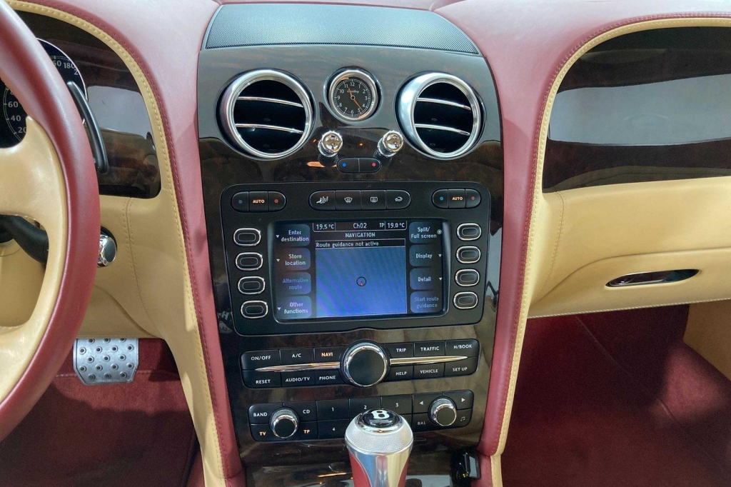 Bentley Continental 2005 фото 6