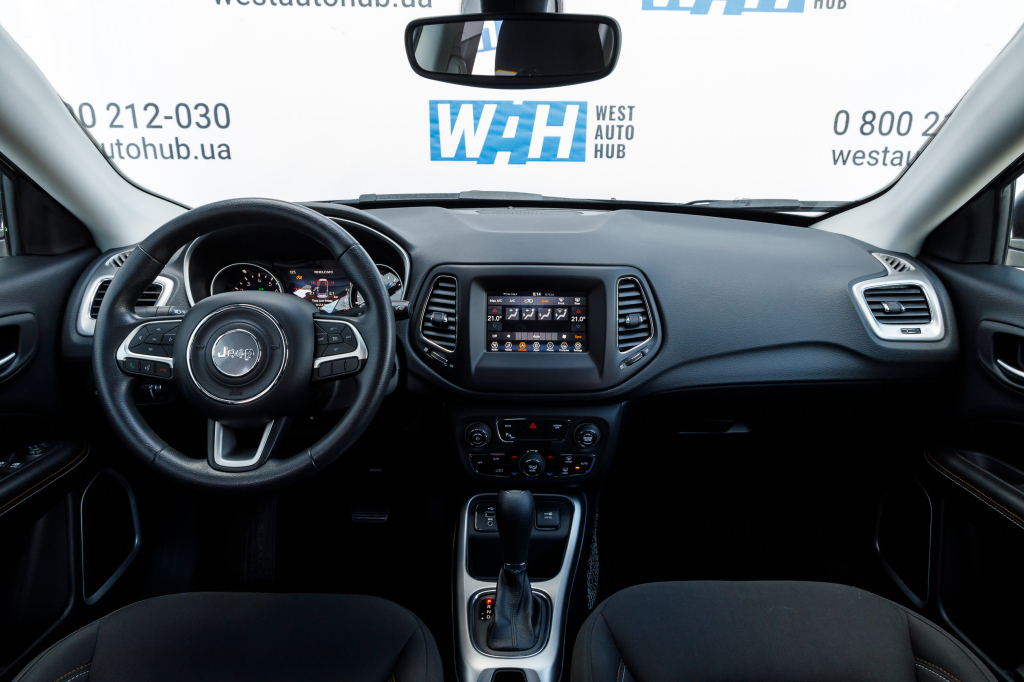 Jeep Compass 2018 фото 19