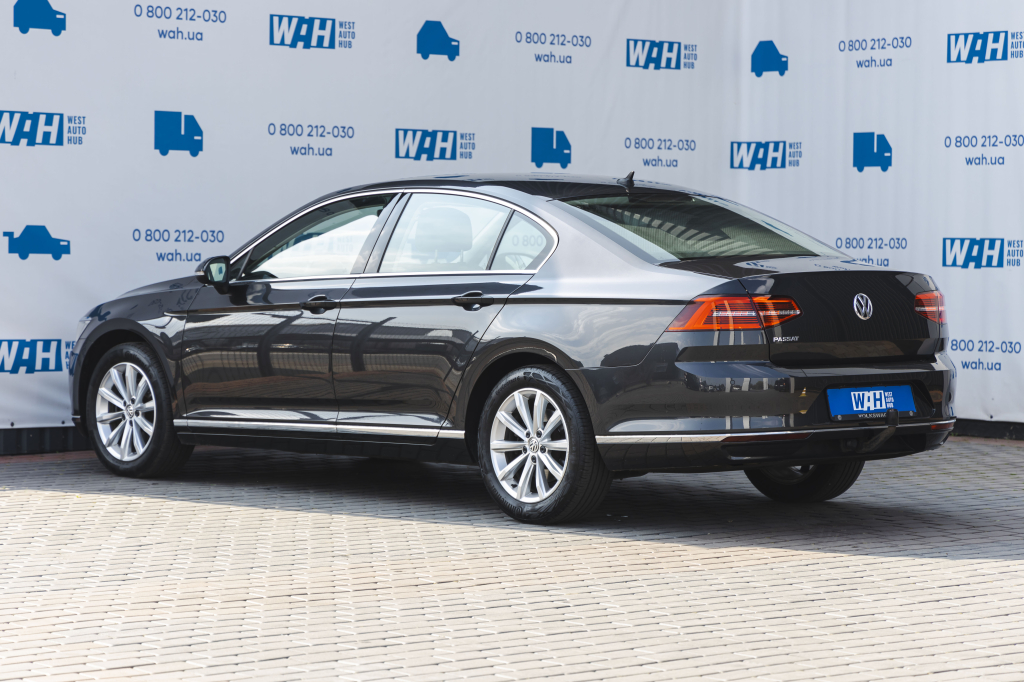 Volkswagen Passat R-Line 4Motion 2018 photo 11