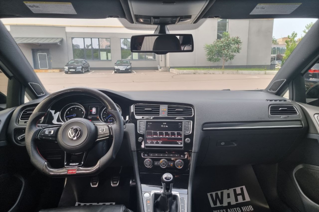 Volkswagen Golf R 2016 фото 18
