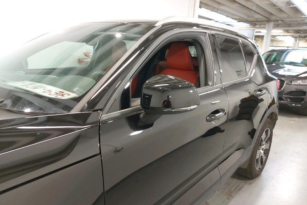 Volvo XC40 2020 фото 16