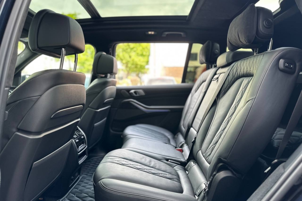 BMW X7 M50d 2020 фото 18