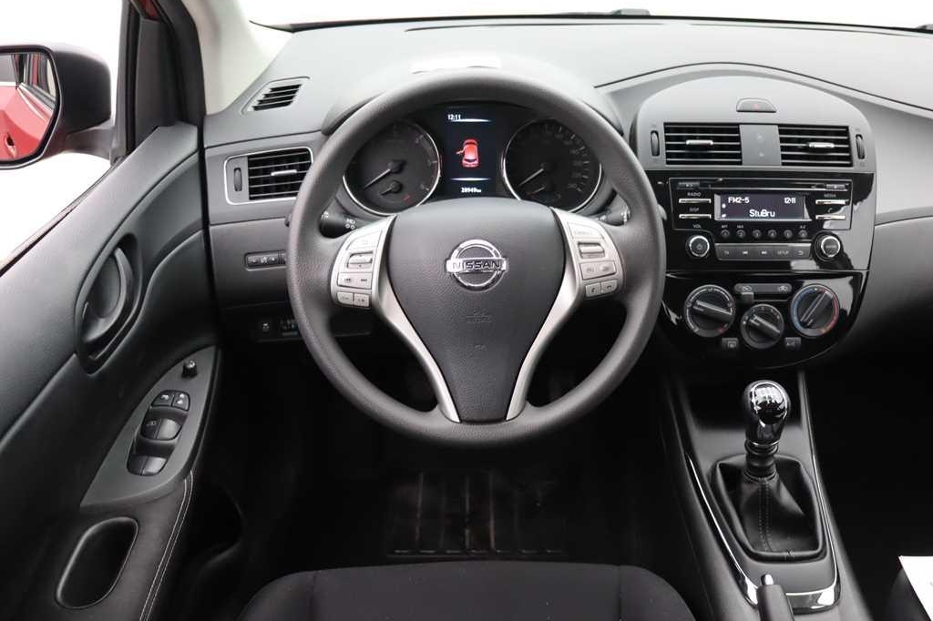 Nissan Pulsar 2017 фото 5