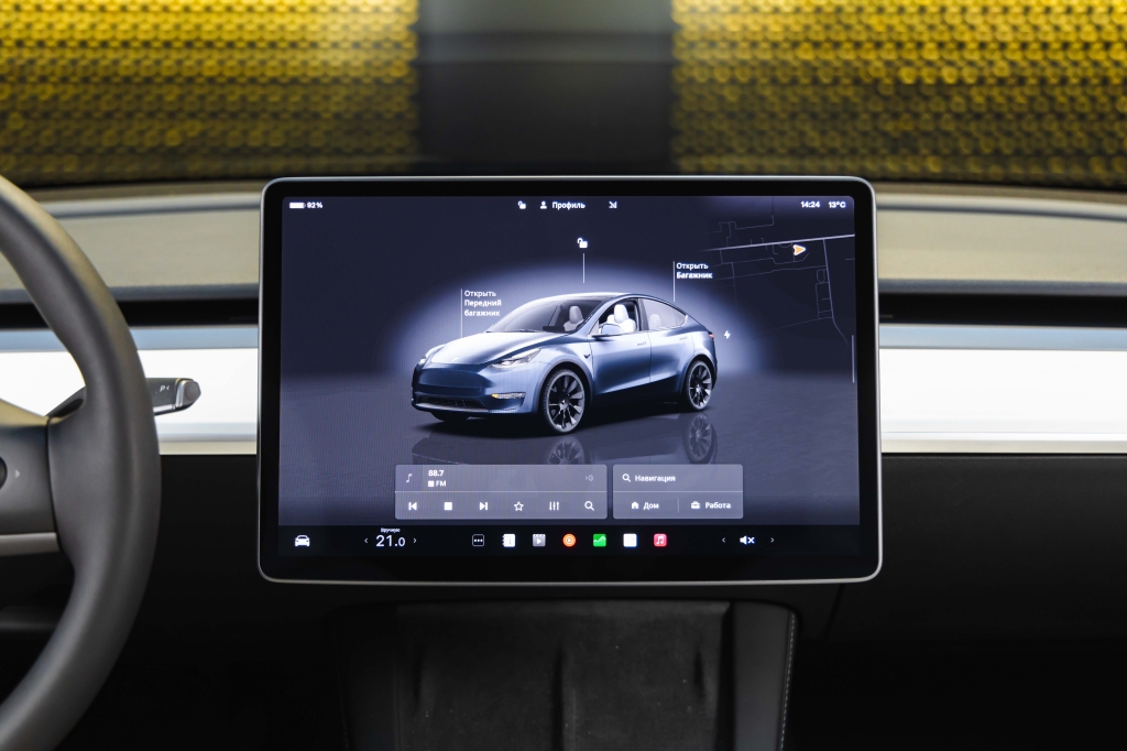 Tesla Model Y Long Range 2024 фото Tesla Model Y Long Range 2024 фото 31