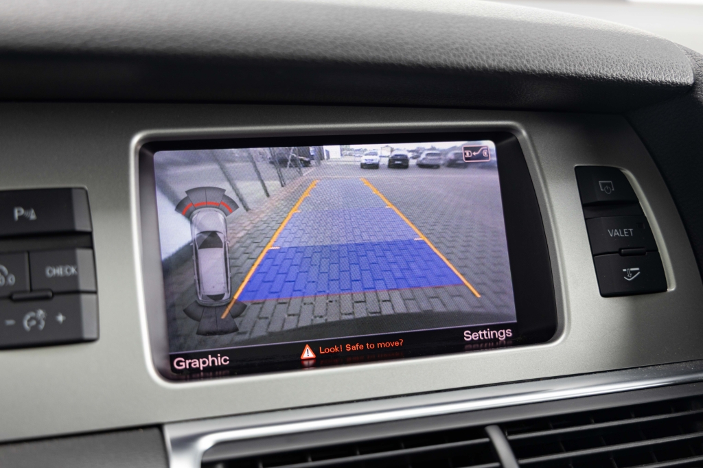 Audi Q7 2015 фото Audi Q7 2015 фото 23