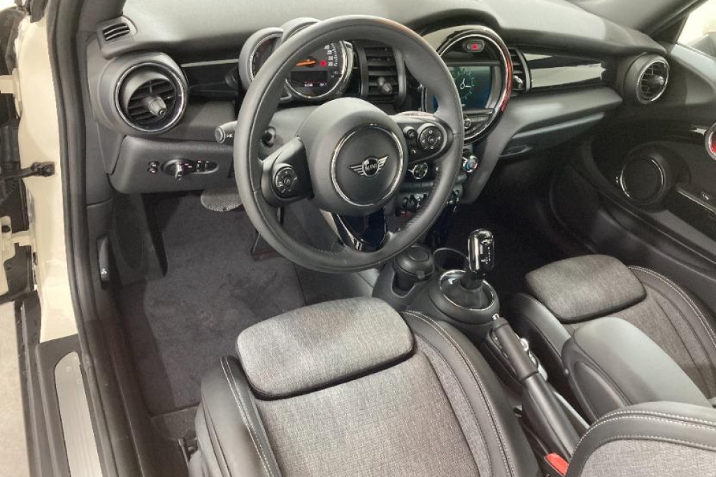 MINI Cooper Cabrio 2020 фото 6