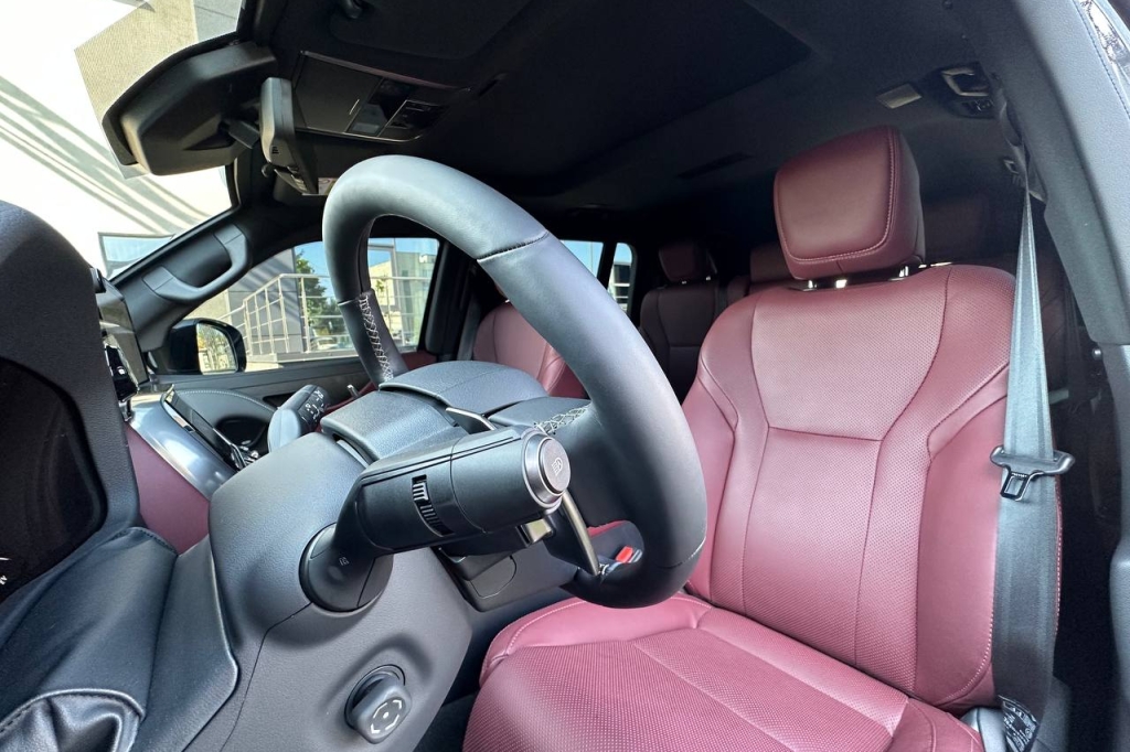 Lexus LX 500d 2023 photo 13