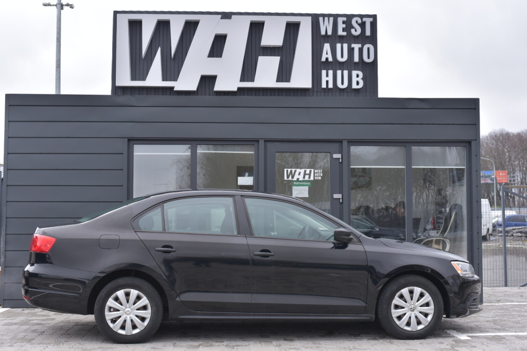 Volkswagen Jetta фото 2