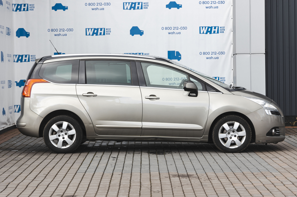 Peugeot 5008 2012 photo 5