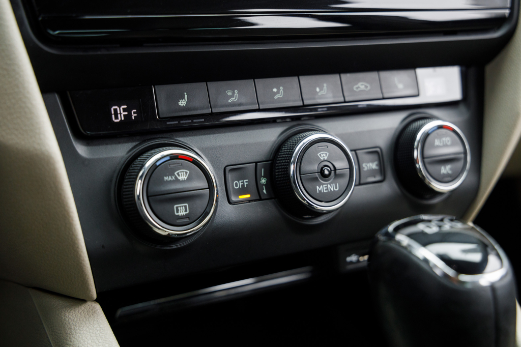 Skoda Octavia A7 Style Limited 2016 photo 20