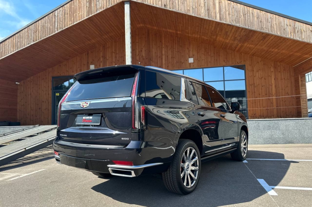 Cadillac Escalade Platinum 4WD 2022 фото Cadillac Escalade Platinum 4WD 2022 фото 7