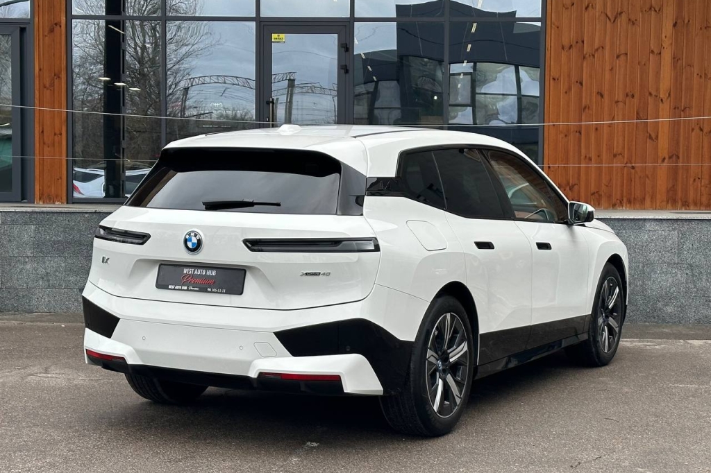 BMW iX xDrive40 2023 photo 5