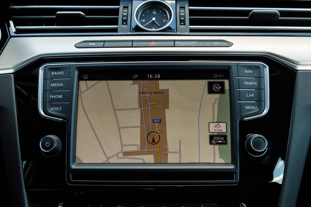 Volkswagen Passat B8 Highline 4Motion 2016 photo 7