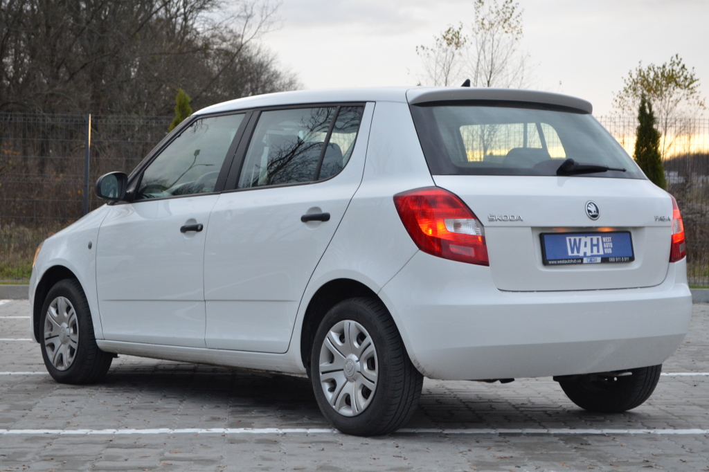 Skoda Fabia photo 3
