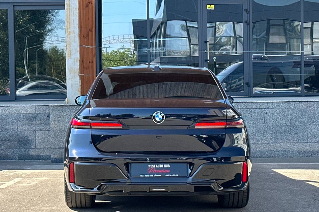 BMW 740 2023 photo 5