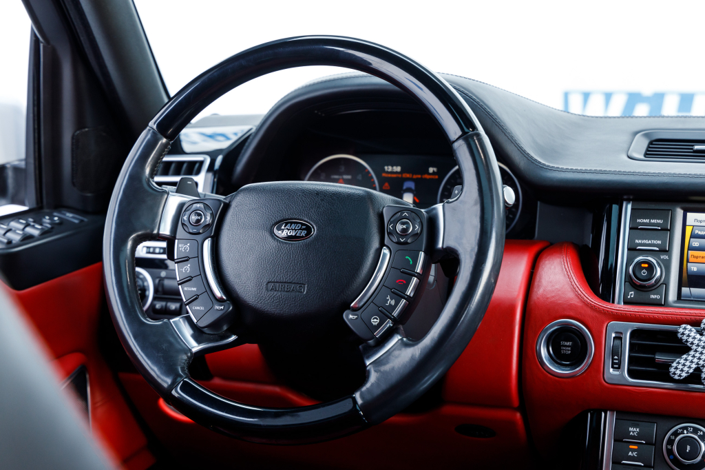 Land Rover Range Rover Vogue 2011 photo 29