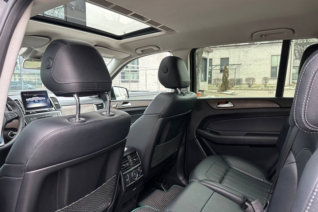 Mercedes-Benz GLS-Class 350d 2018 фото Mercedes-Benz GLS-Class 350d 2018 фото 18