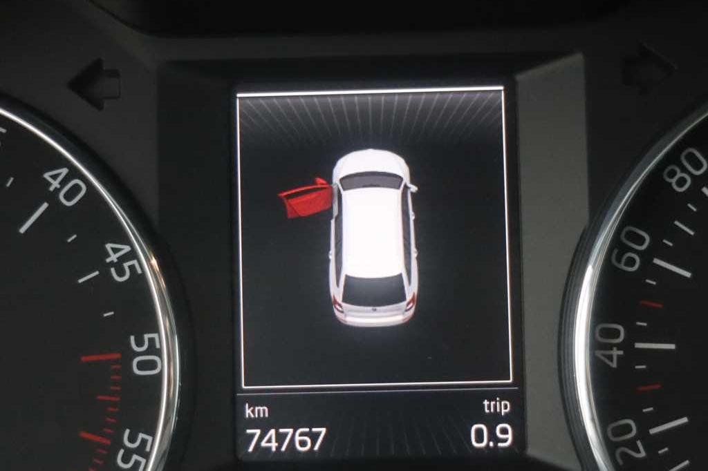 Skoda Octavia Combi 2015 photo 6