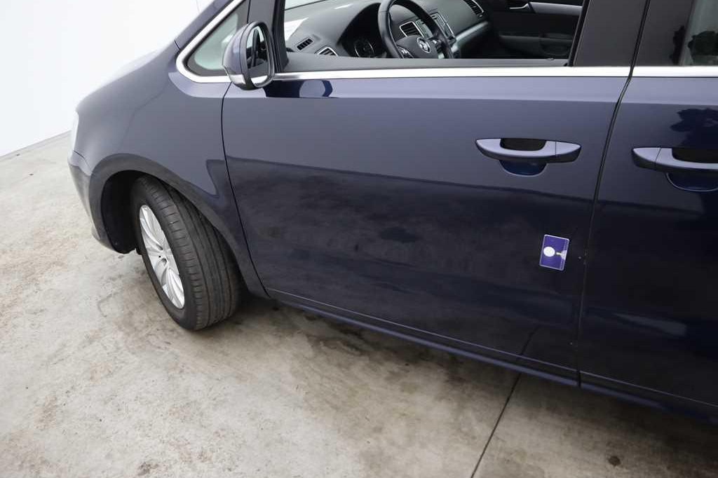 Volkswagen Sharan 2016 photo 44