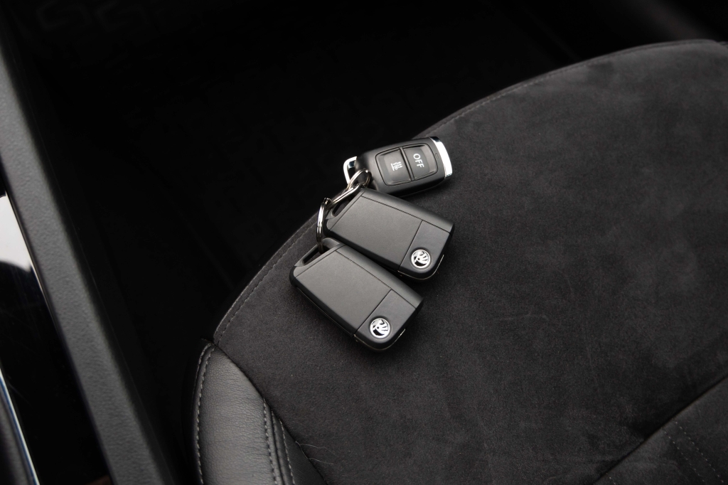 Skoda Octavia Laurin & Klement 2020 photo 22