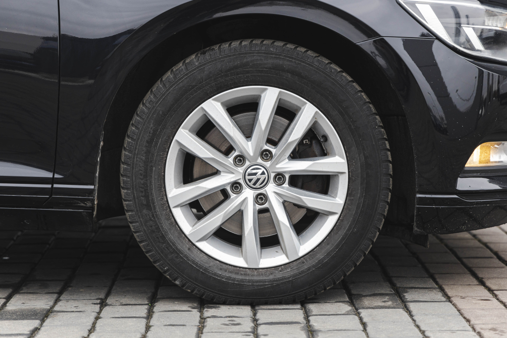 Volkswagen Passat 2017 фото 4