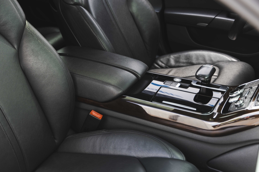 Audi A8 2015 photo 37