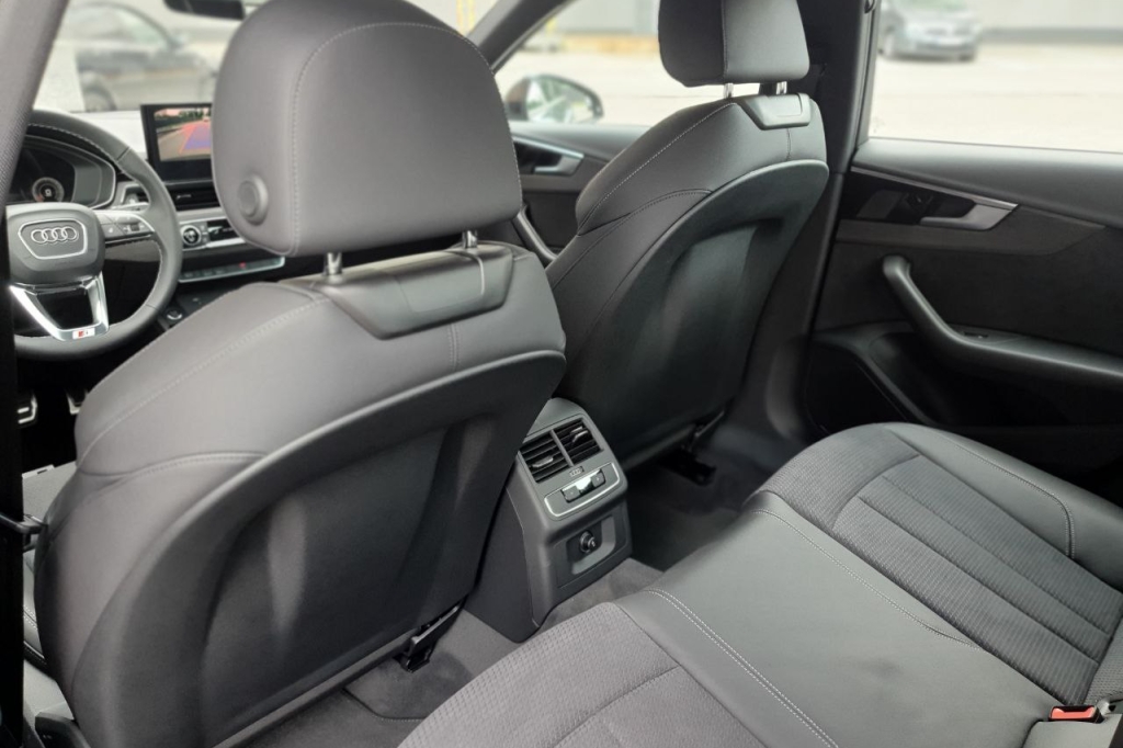 Audi A4 40 TFSI S-tronic 2023 photo 13