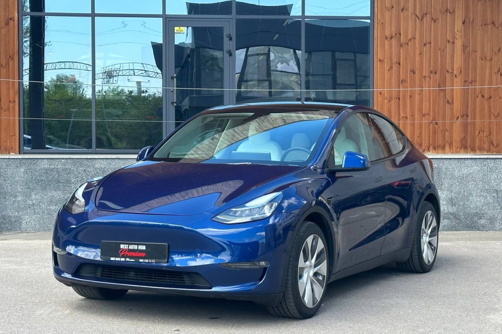 Tesla Model Y Long Range 82 kWh Dual Motor  2021 photo 2