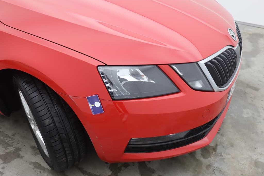 Skoda Octavia Combi 2018 photo 26