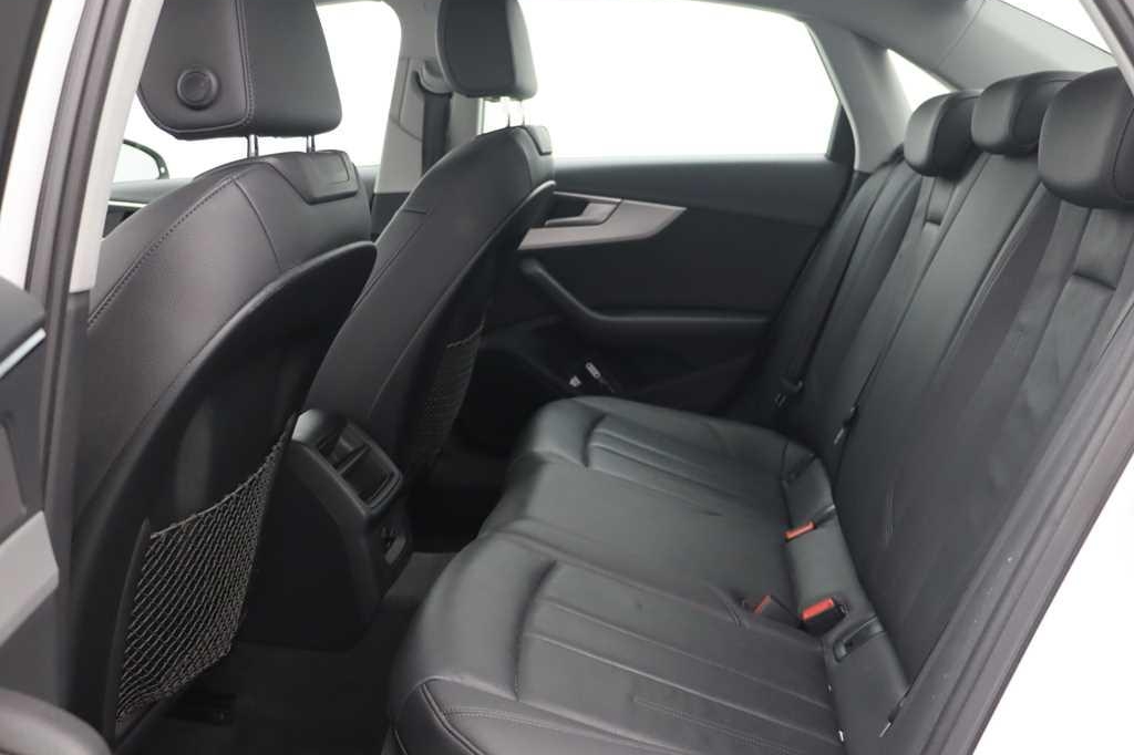 Audi A4 2016 photo 4