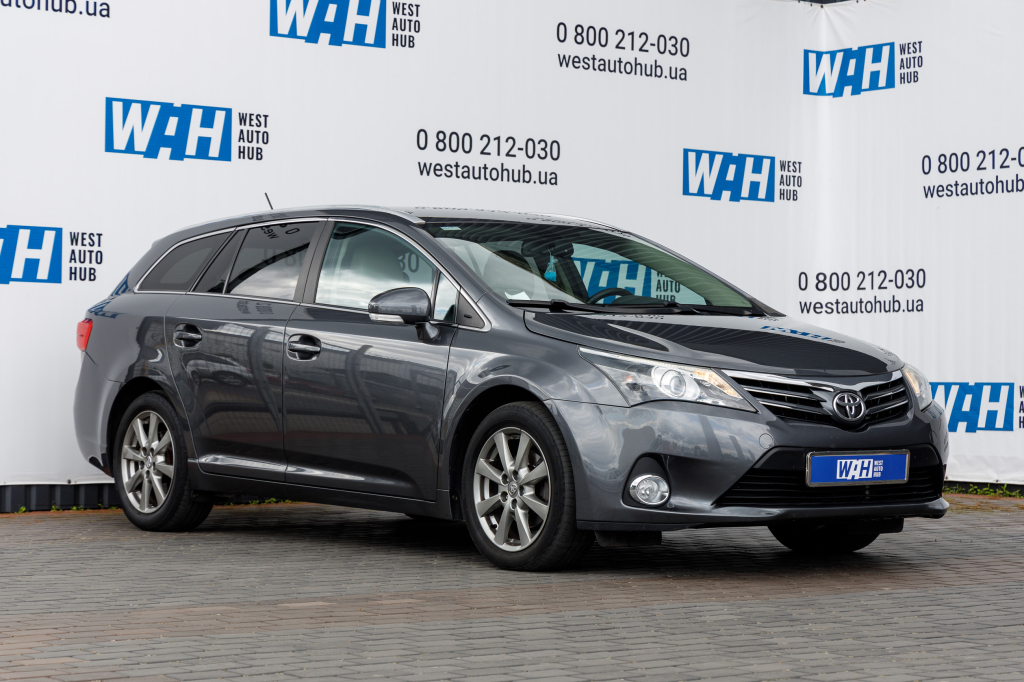 Toyota Avensis 2014 фото 2