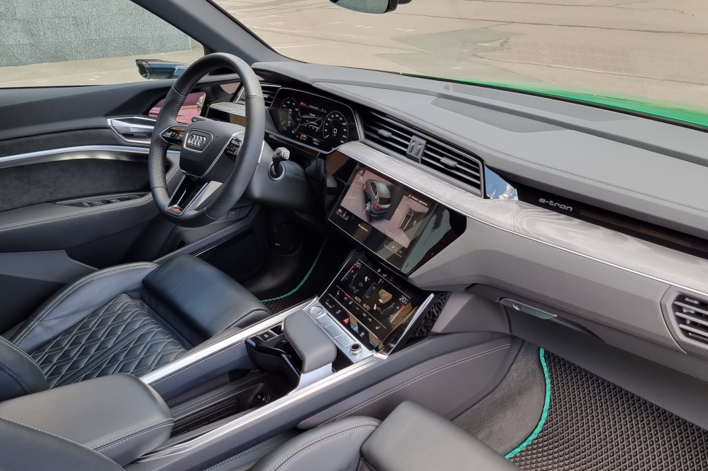 Audi e-tron 2020 photo 13