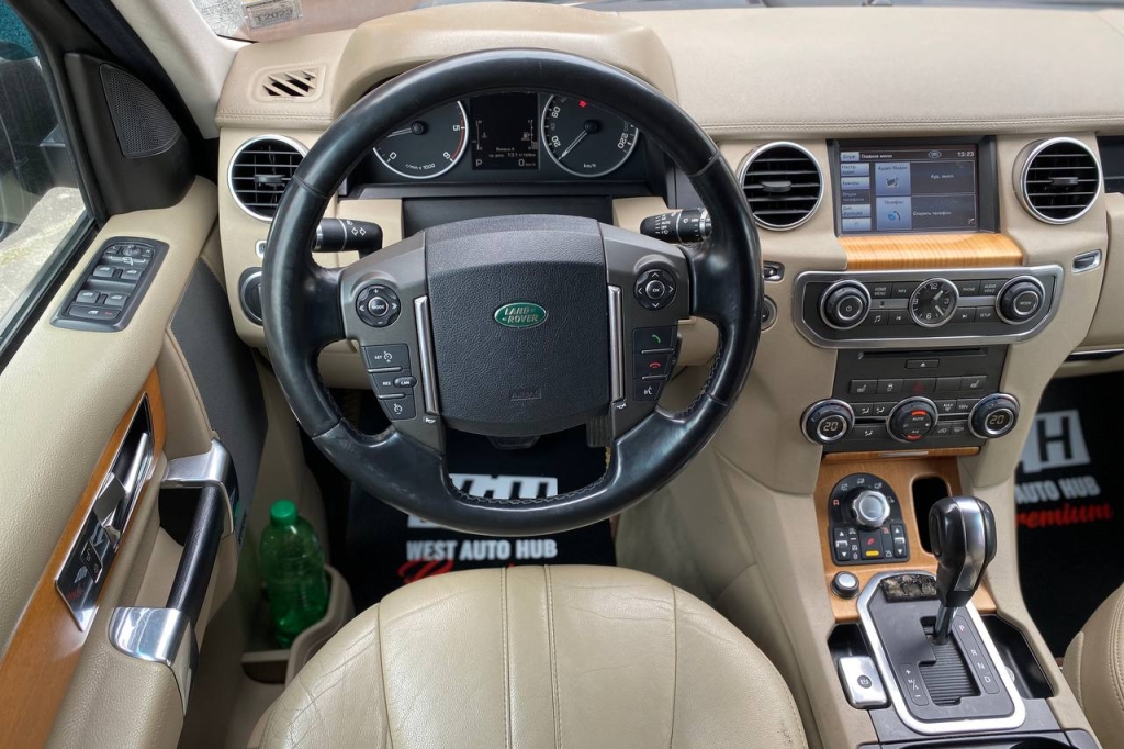 Land Rover Discovery 2012 фото 16