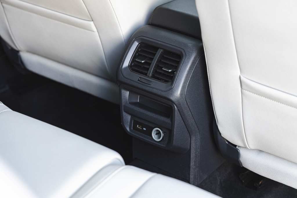 Volkswagen Tiguan SEL 2019 фото Volkswagen Tiguan SEL 2019 фото 33