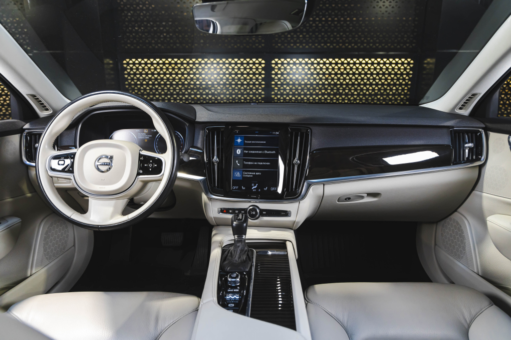 Volvo S90 2018 фото 39
