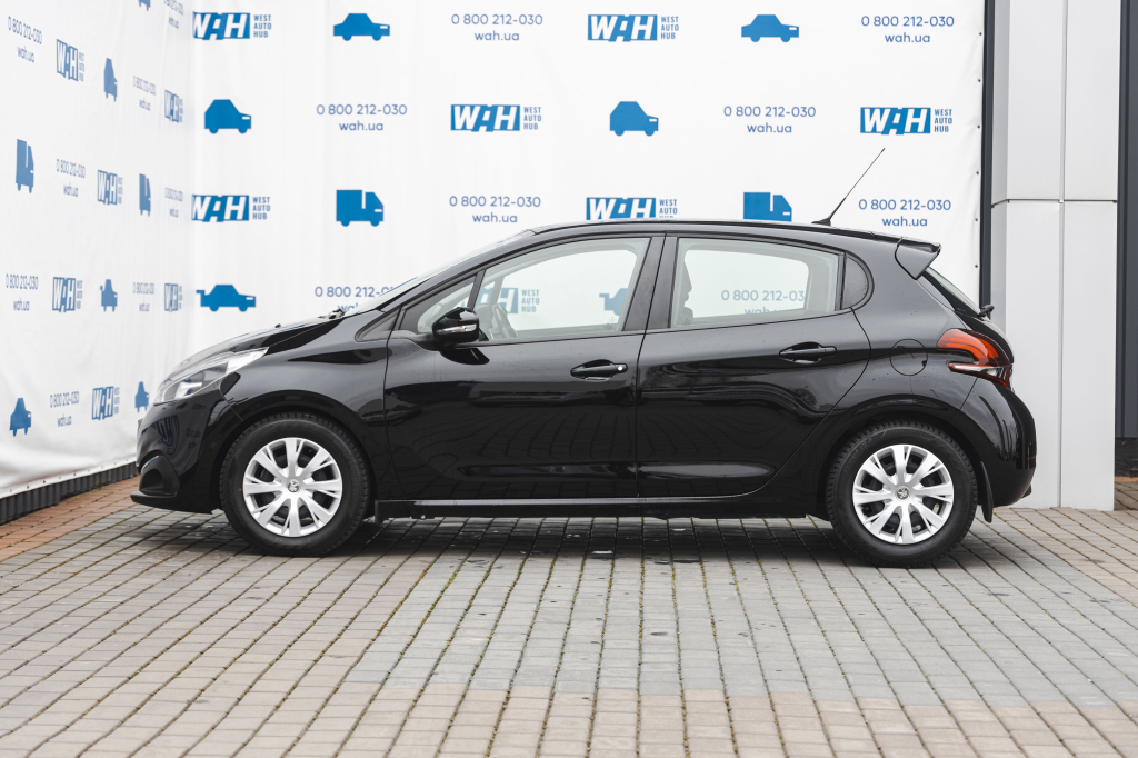 Peugeot 208 2017 photo 12