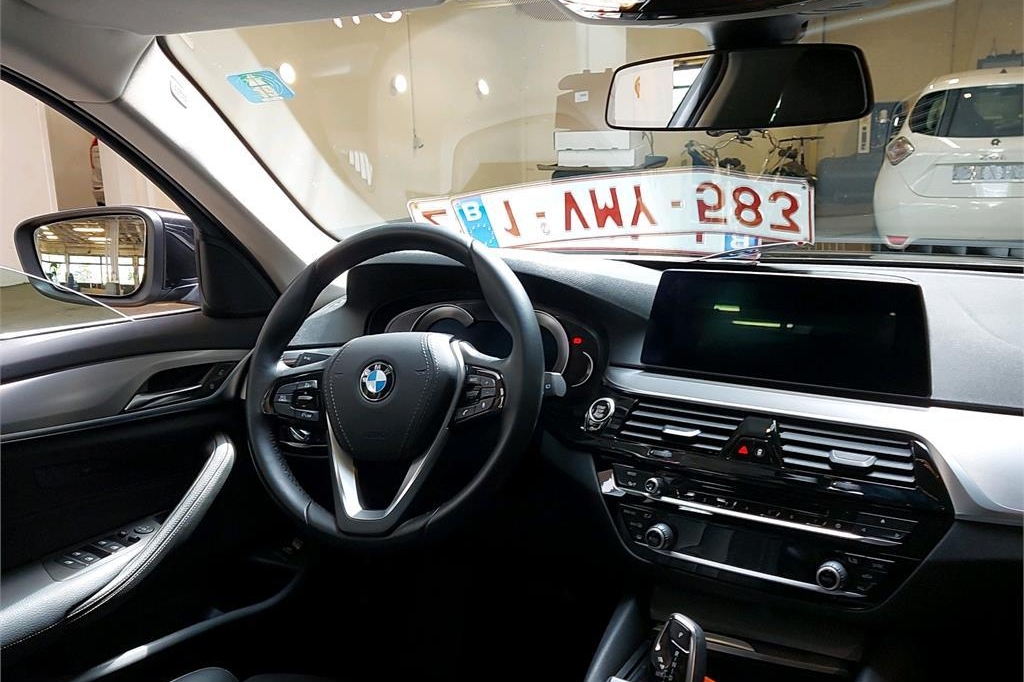 BMW 5er Touring 2019 photo 3