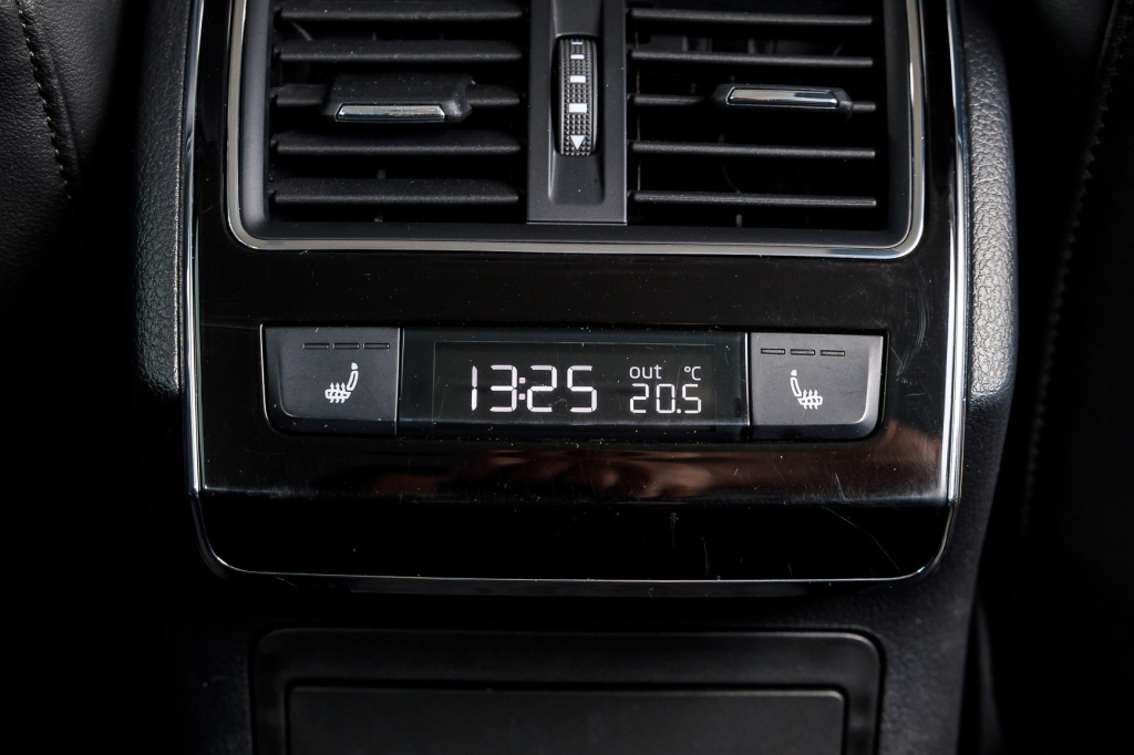 Skoda Superb 2019 фото 36