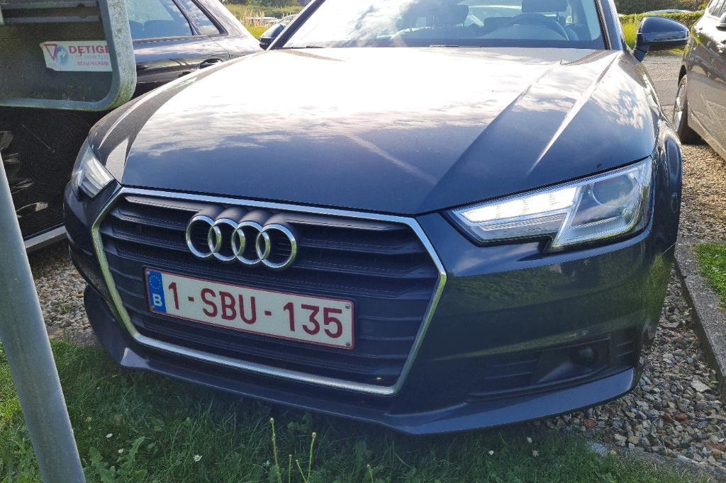 Audi A4 Avant 2017 фото 14