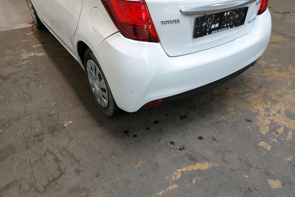 Toyota Yaris 2016 photo 15